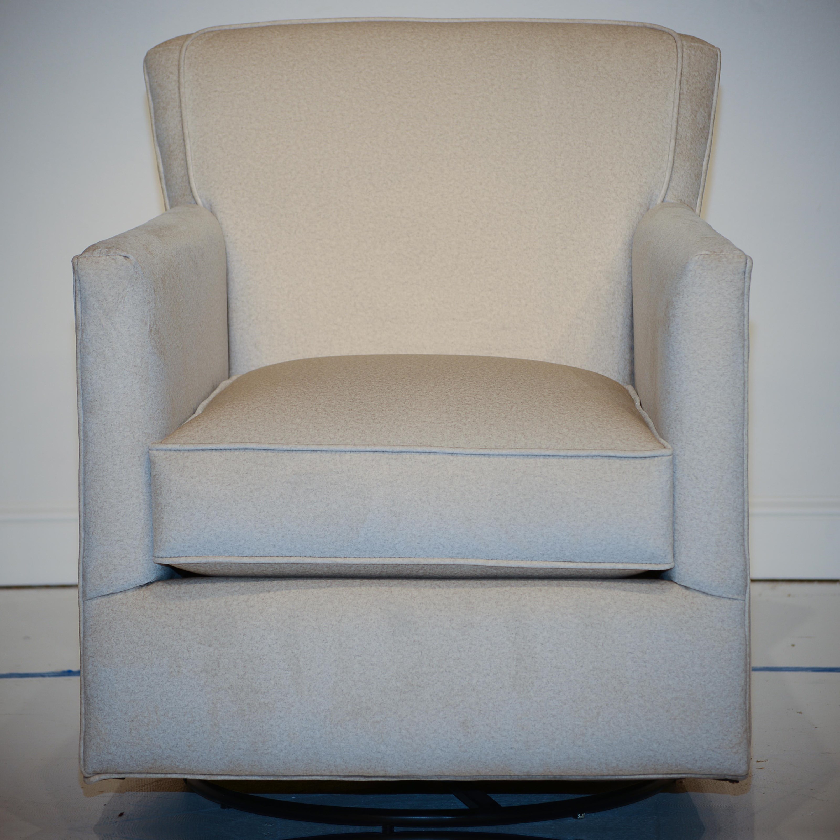 Bassett baby top glider